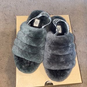 UGG fluff yeah slide